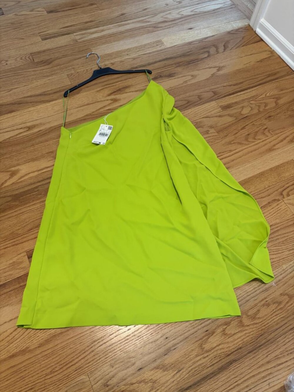 NWT Mango Lime Green One Shoulder Draped Mini Dress Size M - Picture 2 of 4